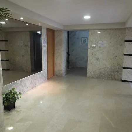 Neptuno Playa San Antonio דירה *