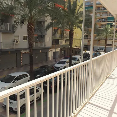 Neptuno Playa San Antonio קויירה
